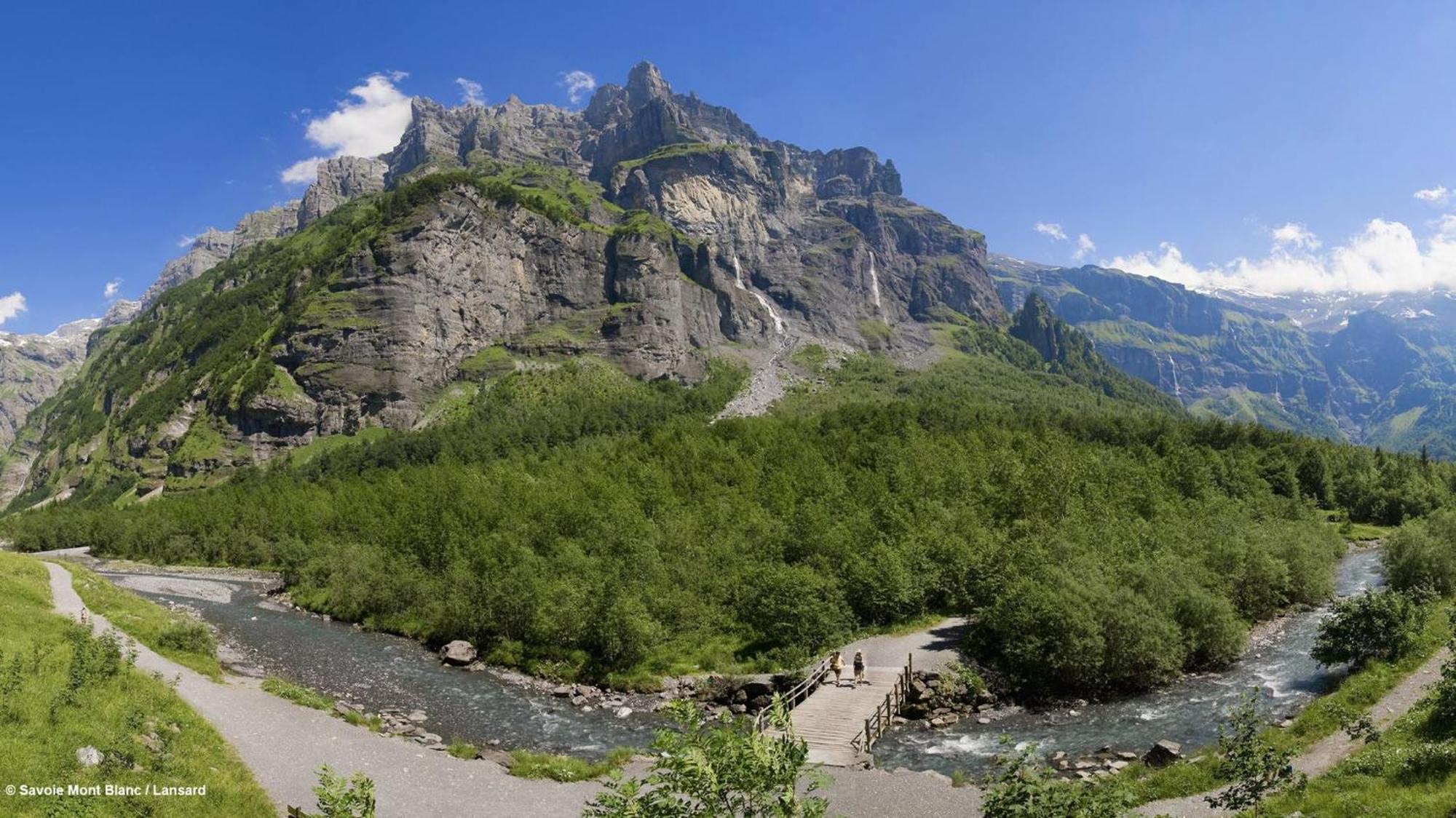 Logis Hotel Gai Soleil Samoëns Esterno foto