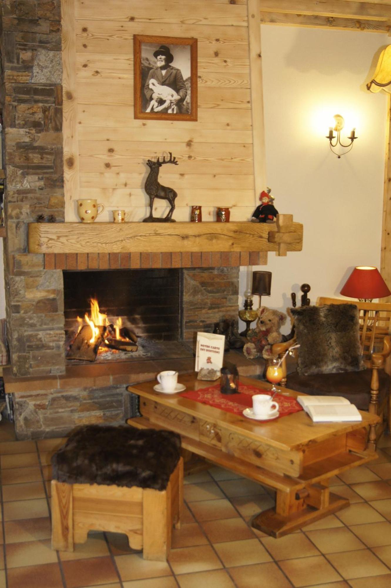 Logis Hotel Gai Soleil Samoëns Esterno foto