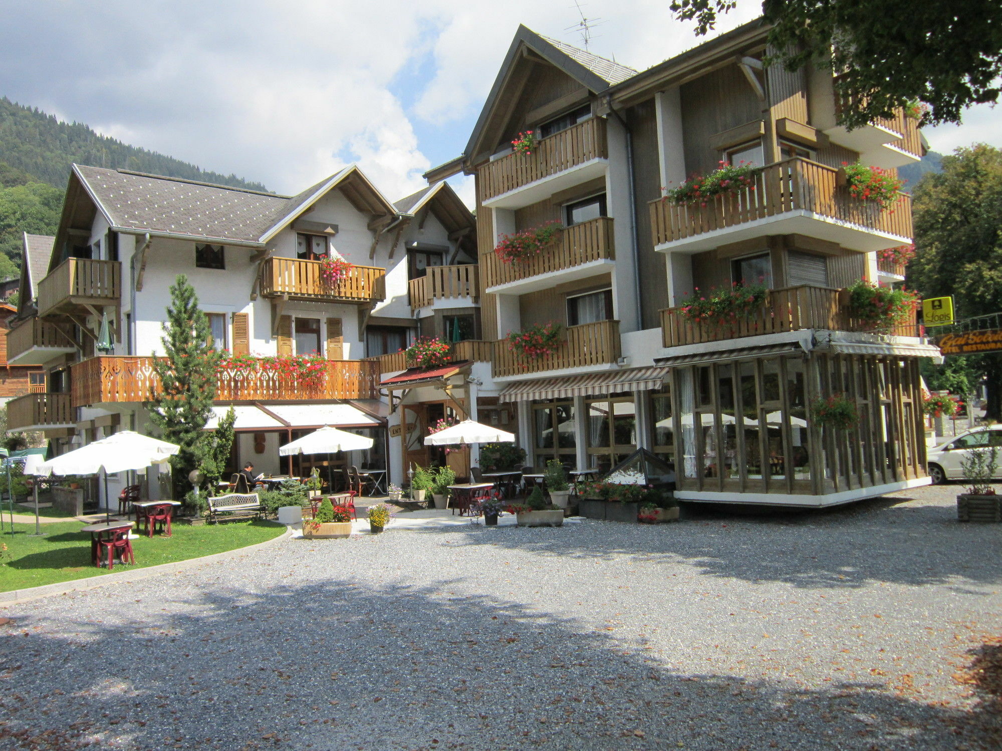 Logis Hotel Gai Soleil Samoëns Esterno foto